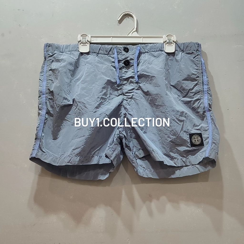 Stone Island B10003 Nylon Metal in econyl Shorts