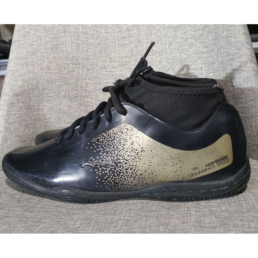 Sepatu futsal Kasogi size 42