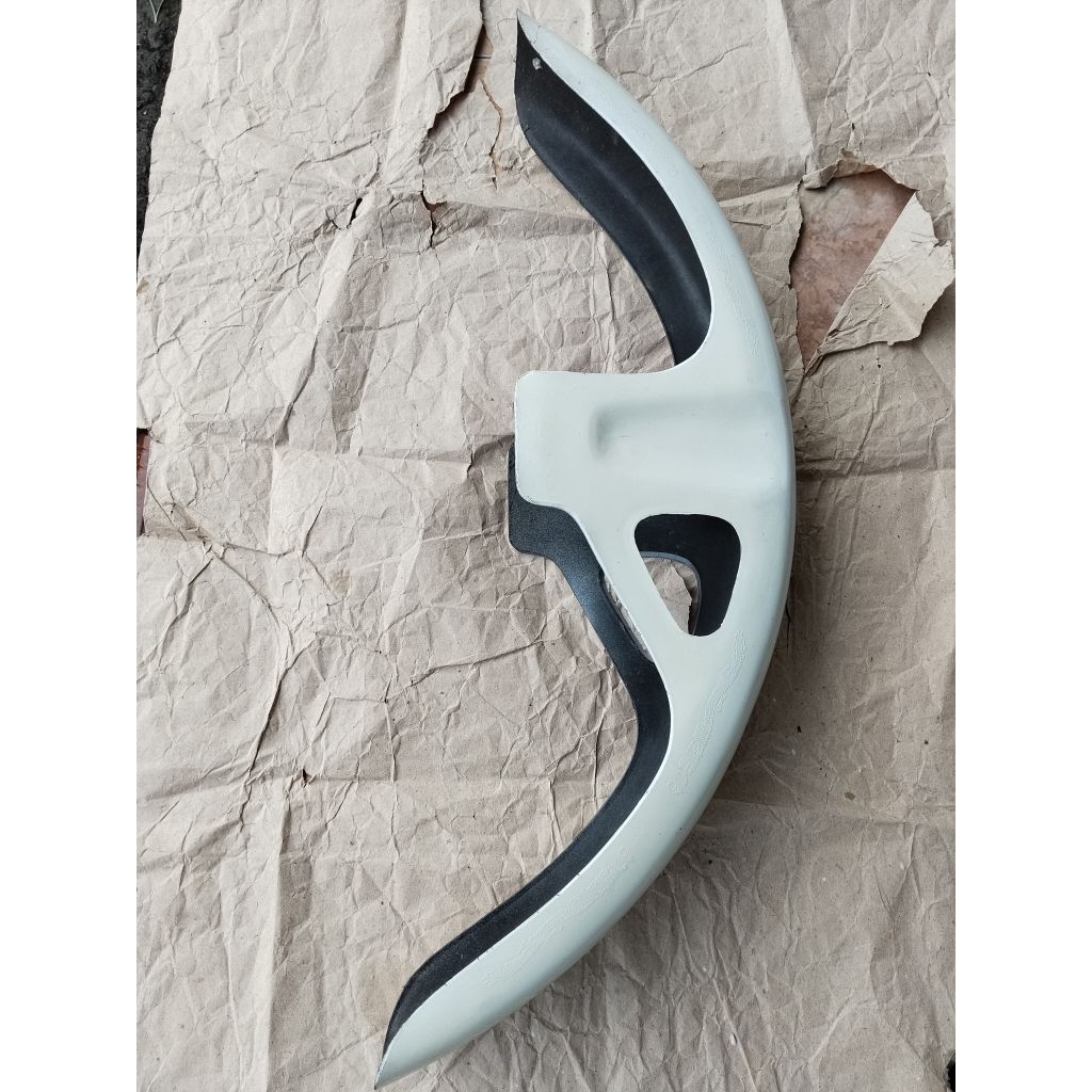 spakbor depan slebor depan front fender spakbor Suzuki GP100 gp100 GP125 non original NOS