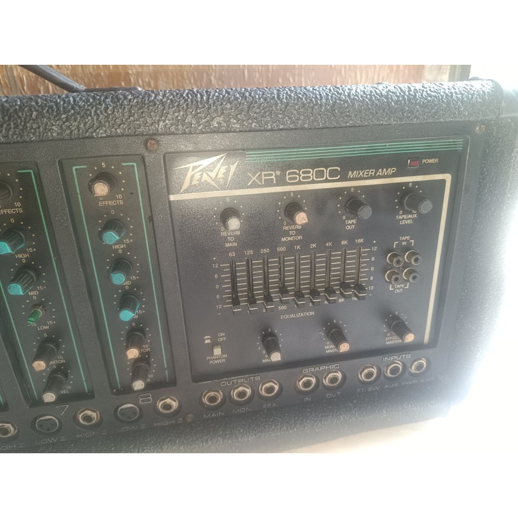 POWER MIXER PEAVEY XR 680C