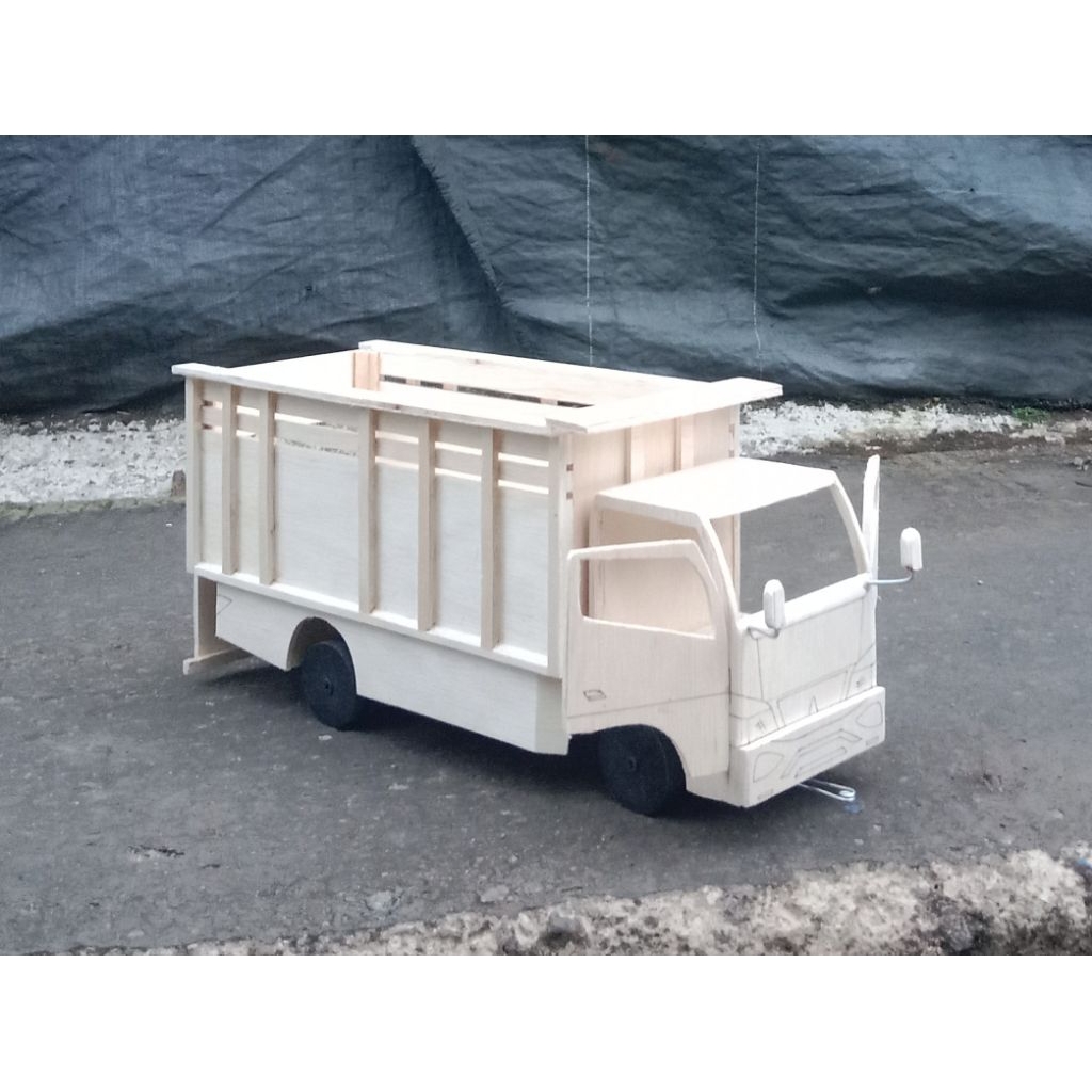 Mainan miniatur truk oleng kayu mentahan pintu bisa buka tutup P40cm