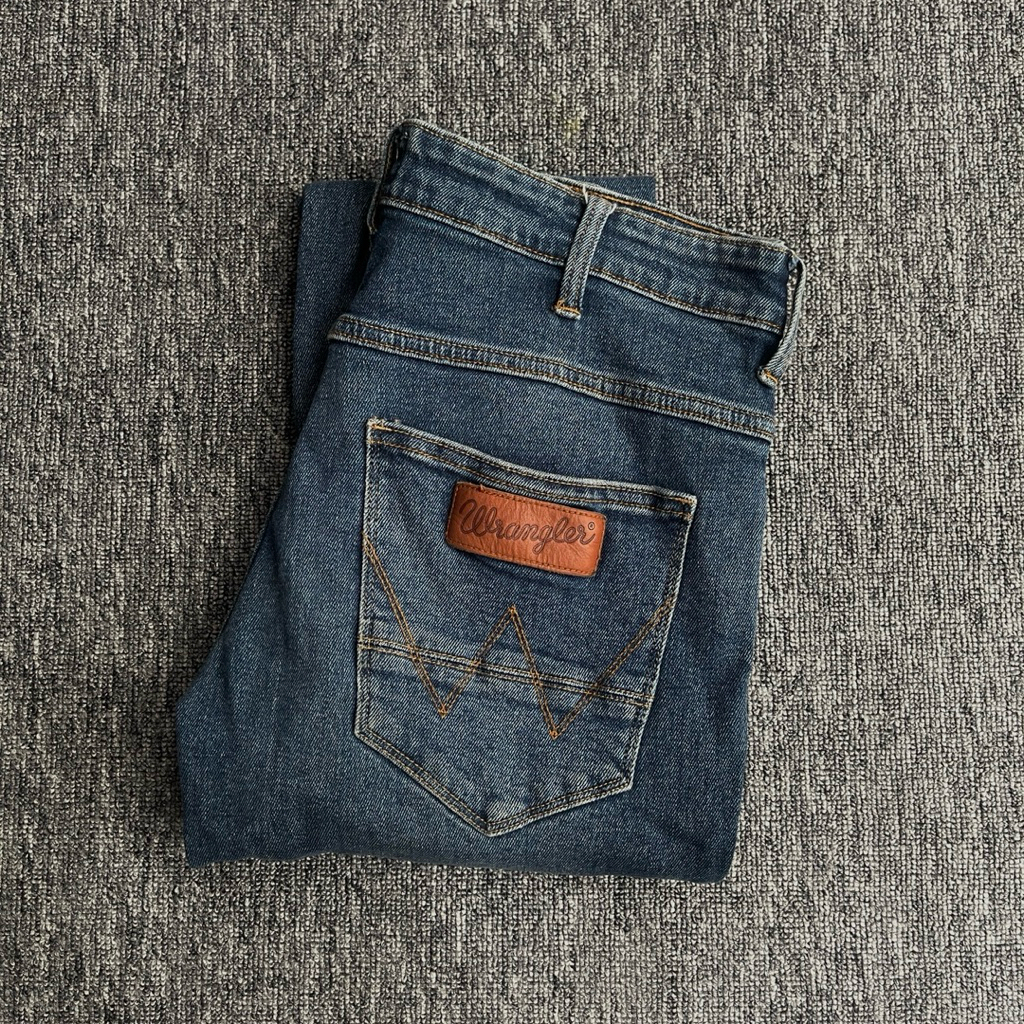 CELANA JEANS WRANGLER SPENCER (NOT WINGMAN NBDN SAGE PMD)