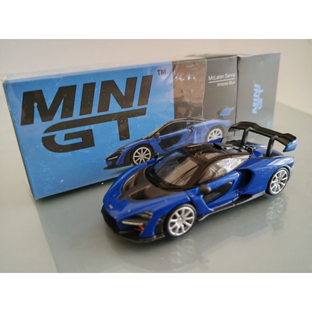 mini GT McLaren Arton Senna.