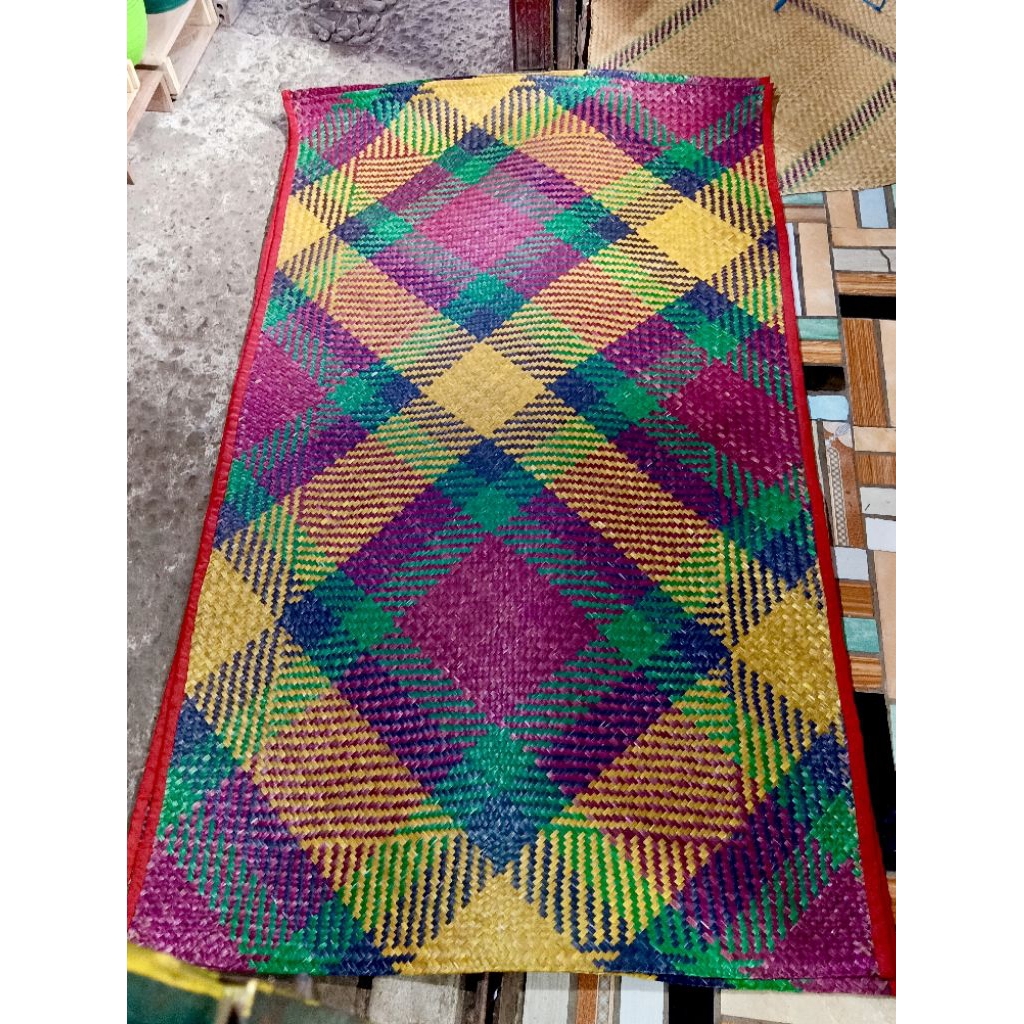 Tikar Anyaman Purun Jumbo, List Samping Dijahit Dengan Kain Merah | Tikar Anyaman Purun Tradisional 