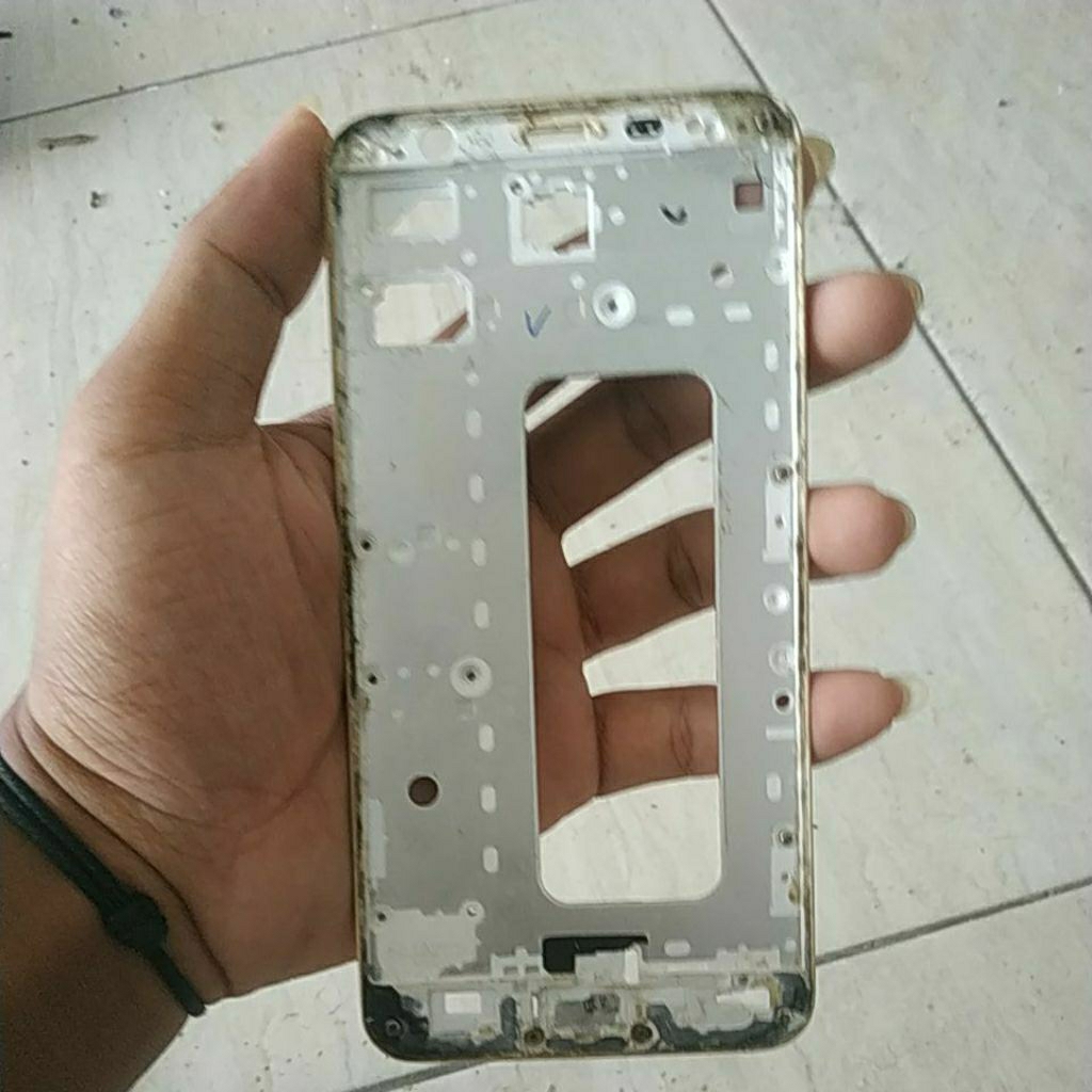 frame only bekas Samsung j7 prime