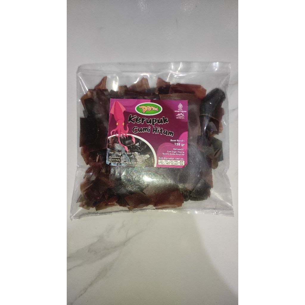 Kerupuk Cumi Hitam Mentah 150gr | Daniel Home Industri