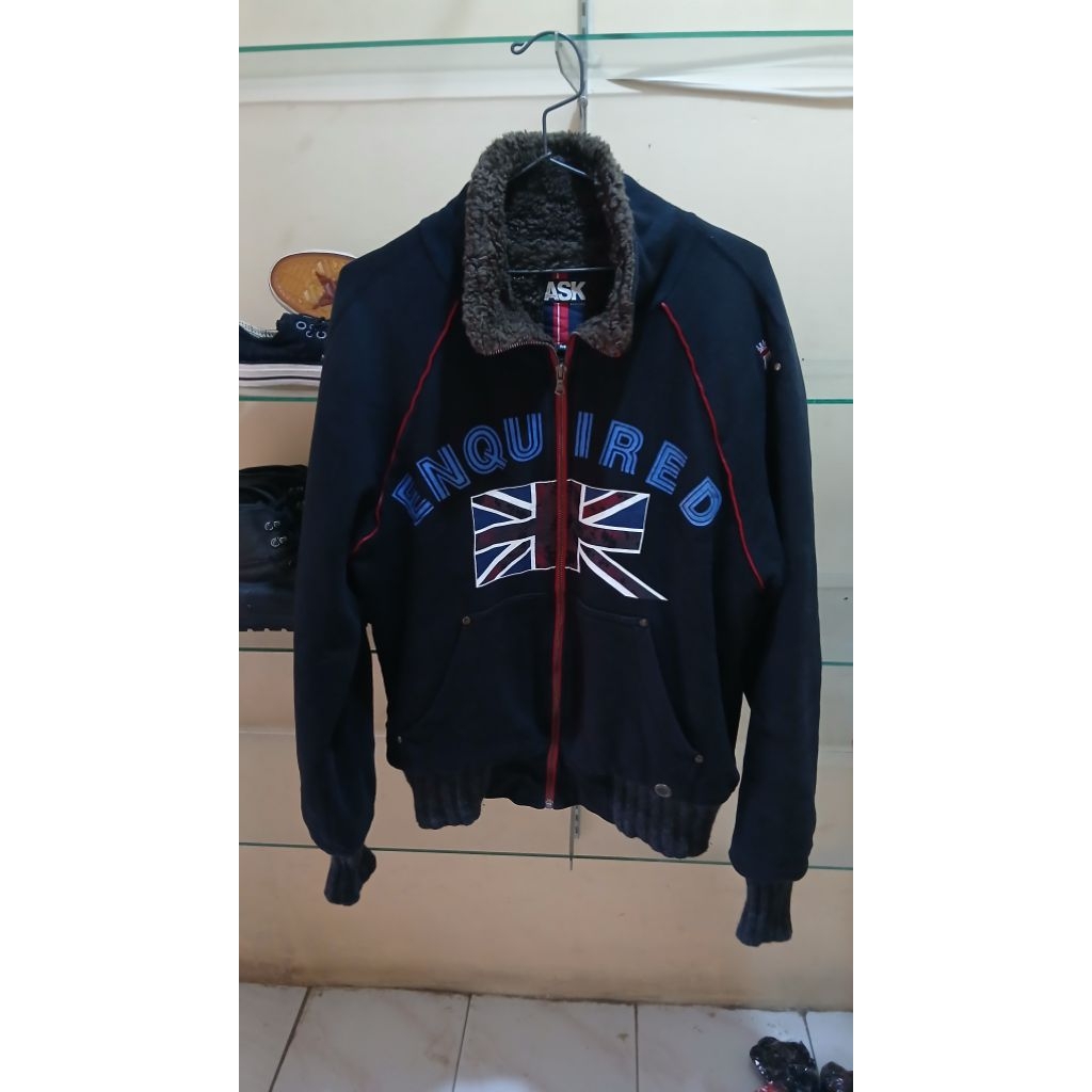 jaket ask enquired