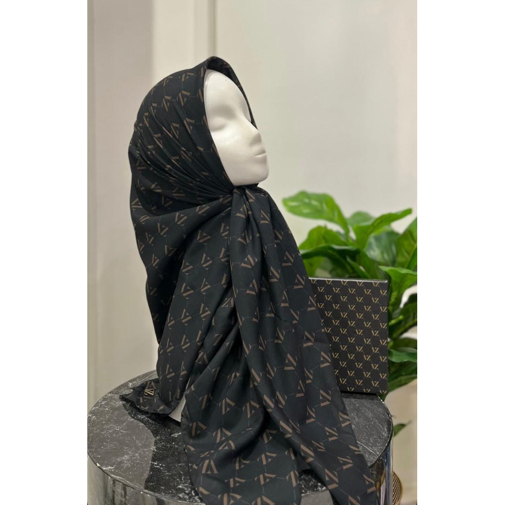 hijab vz ori monogram