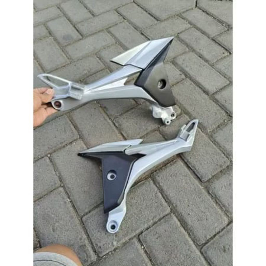 FOOTSTEP BELAKANG SUPRA X 125 F1 INJEKSI/PIJAKAN KAKI BELAKANG SUPRA X 125 FI INJEKSI