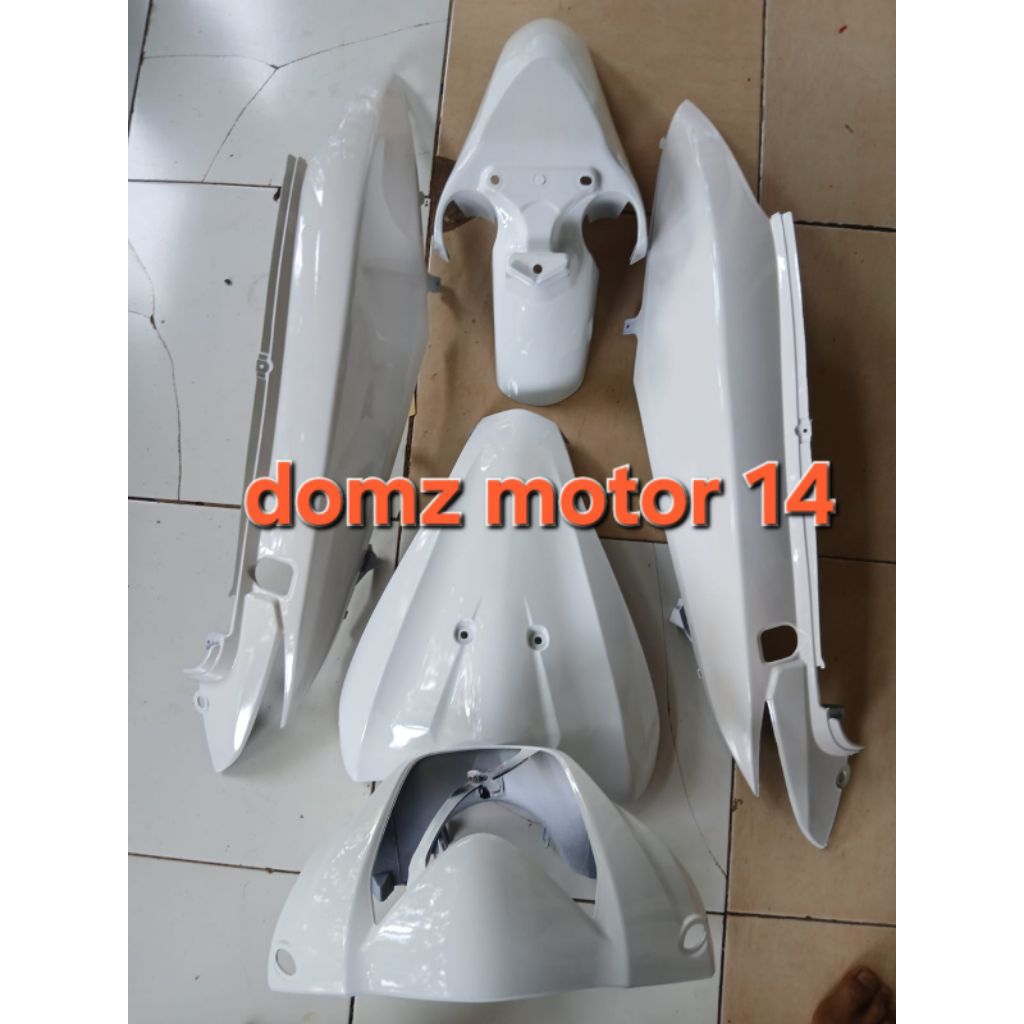 paketan body halus Honda spacy fi spacy karbu warna putih