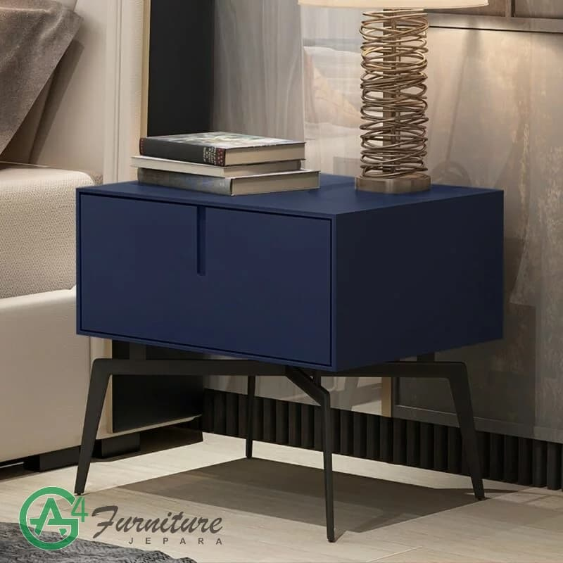 Nakas Minimalis Shreya Dengan Kaki Besi