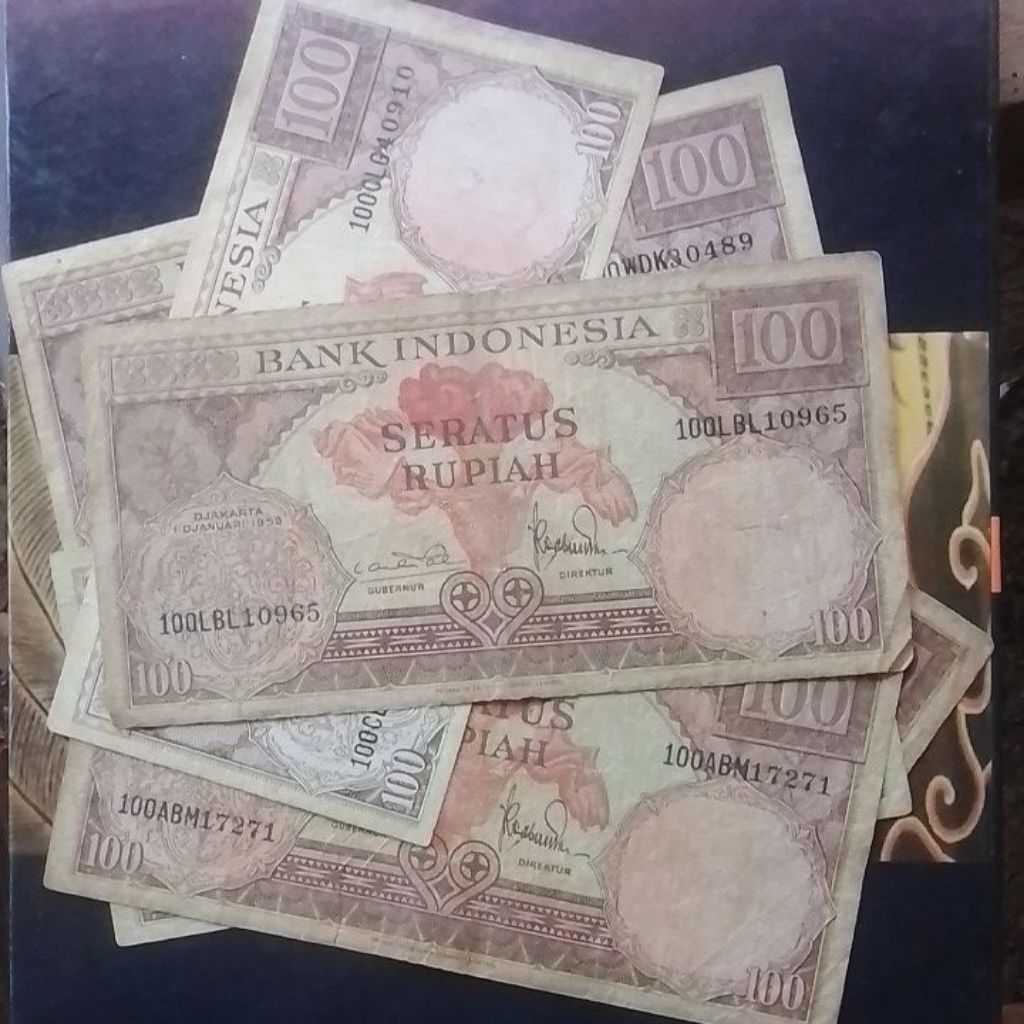 UANG KUNO ASLI 100 RUPIAH BUNGA TAHUN 1959 BEKAS