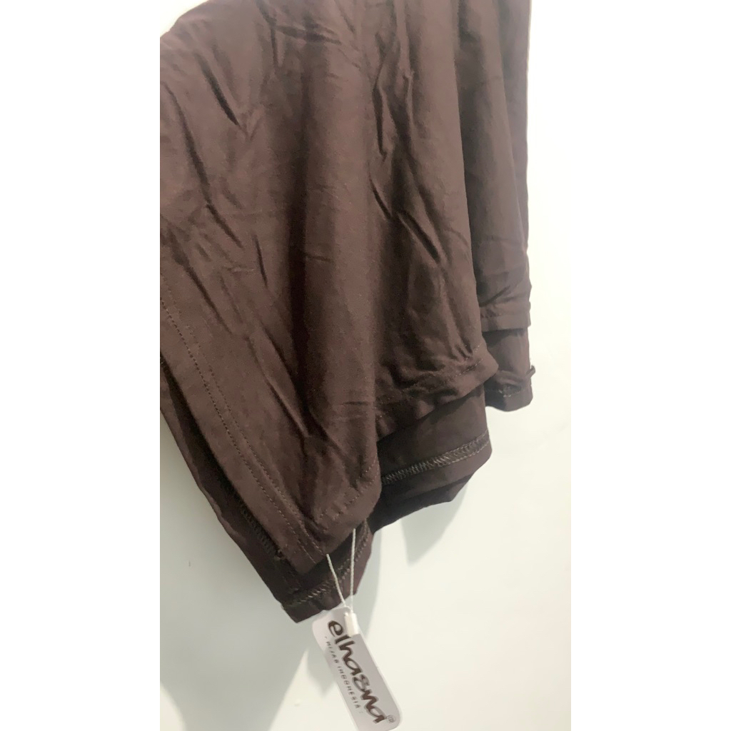 hijab elhasna mahogany