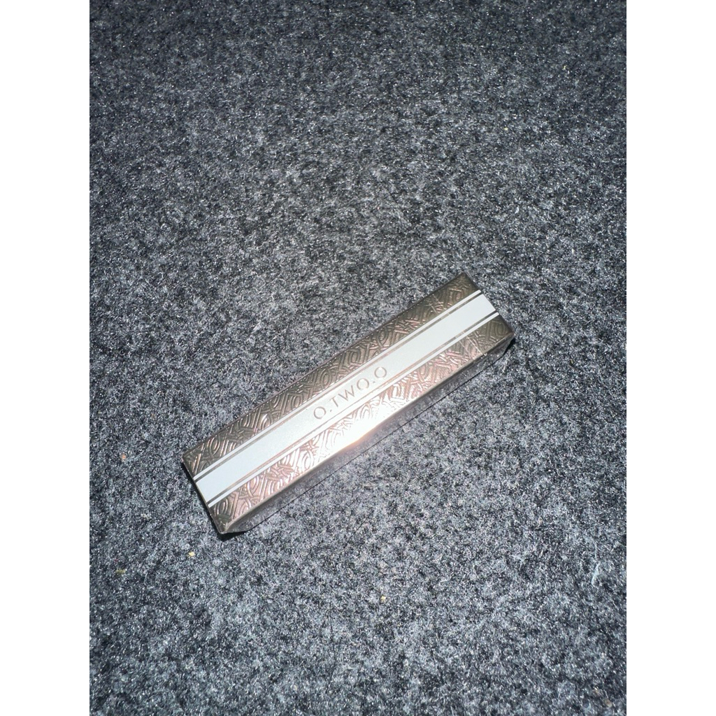 NEW O.TWO.O Haute Hydrating Satin Lipstick SHADE 08