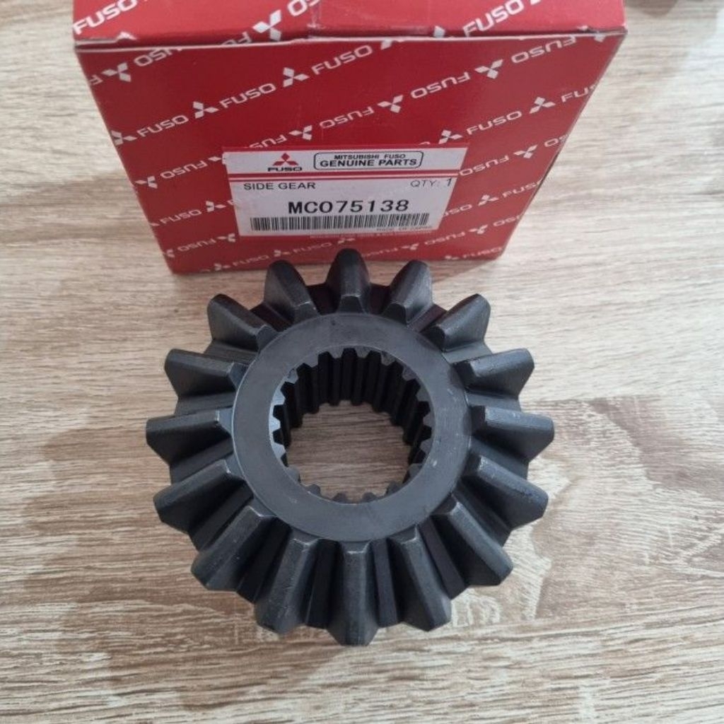 Side gear atau gigi besar bolu gardan untuk mobil Mitsubishi PS 125 turbo 135 FE74  MC017138