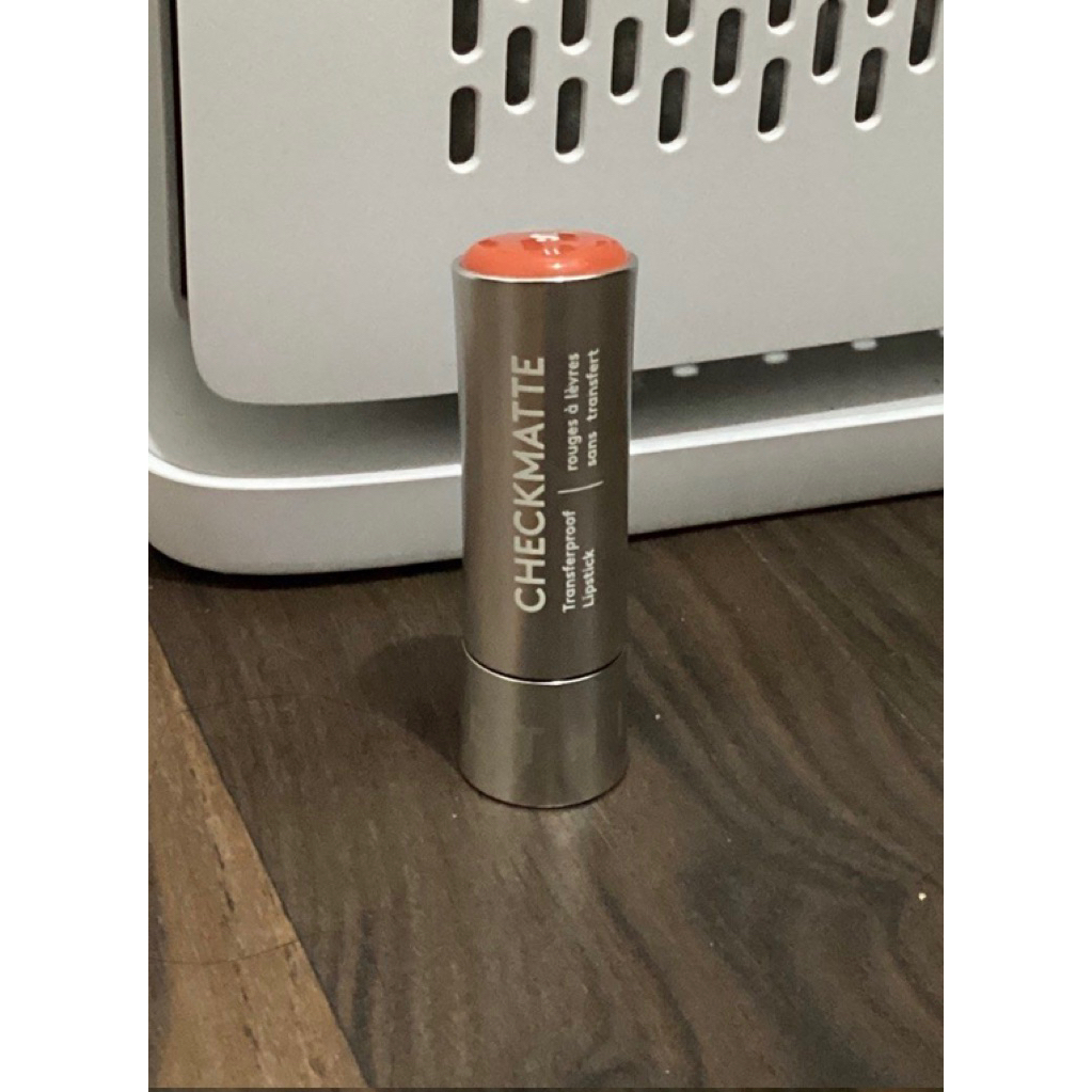 Somethinc Checkmatte Lipstick