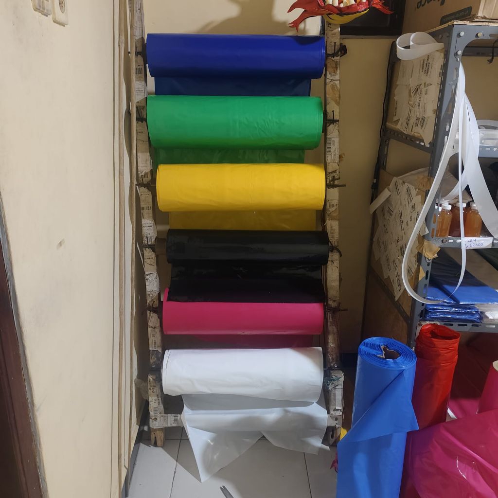 PLASTIK LAYANGAN CAP ELANG METERAN