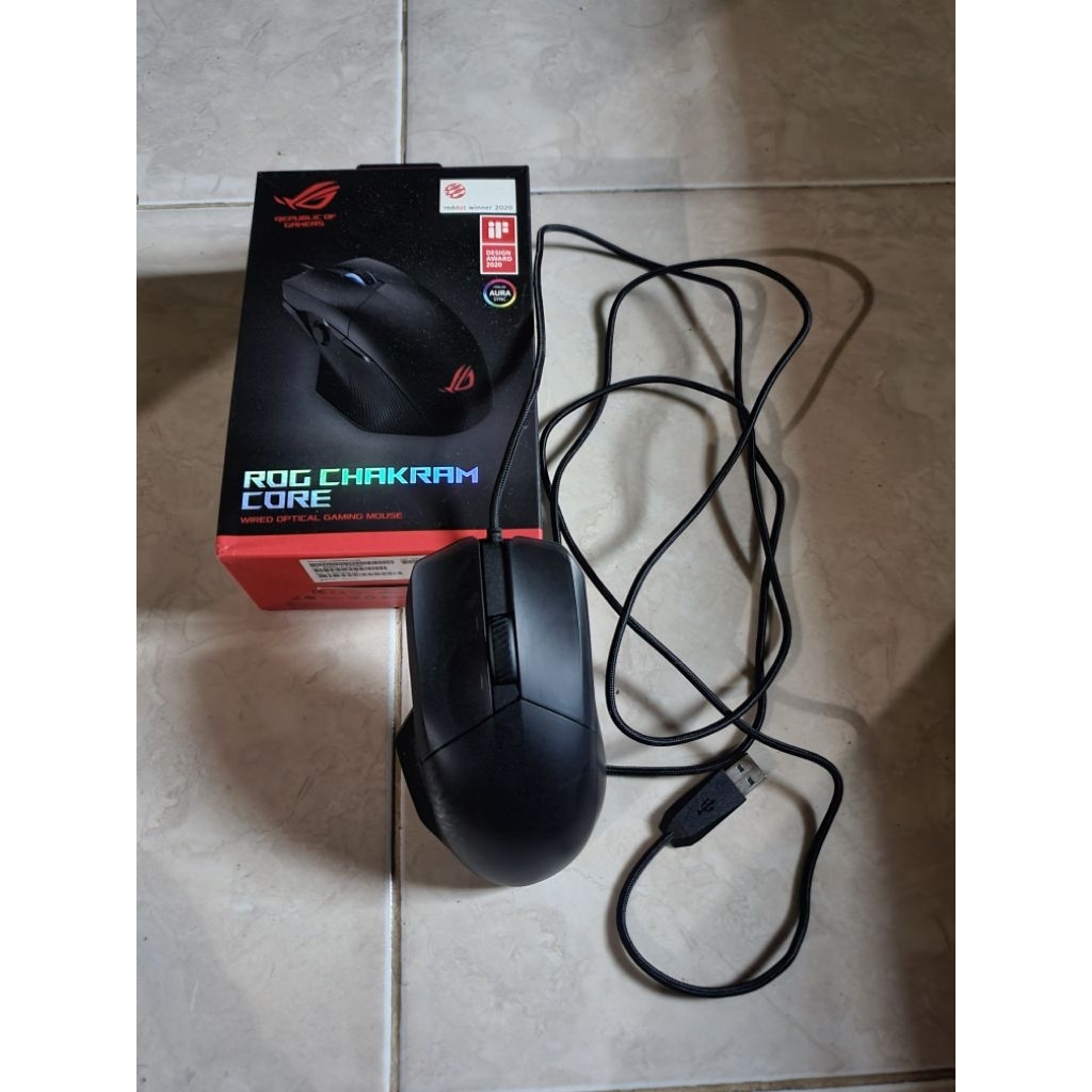 Mouse asus rog chakram core