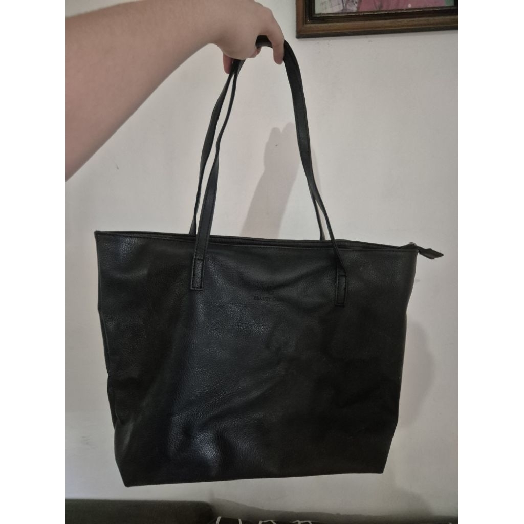 PRELOVED BY RACH  TOTEBAG TAS BESAR ASHLEY WANITA HITAM TOTE BAG TAS KULIAH KERJA BISA MUAT LAPTOP Z