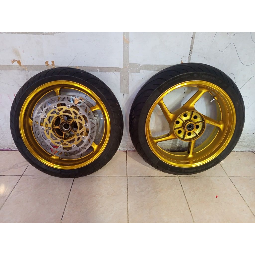 velg usd tapak lebar double disk set ban cakram paddock knalpot yoshimura racing kaliper ktc 2p gold