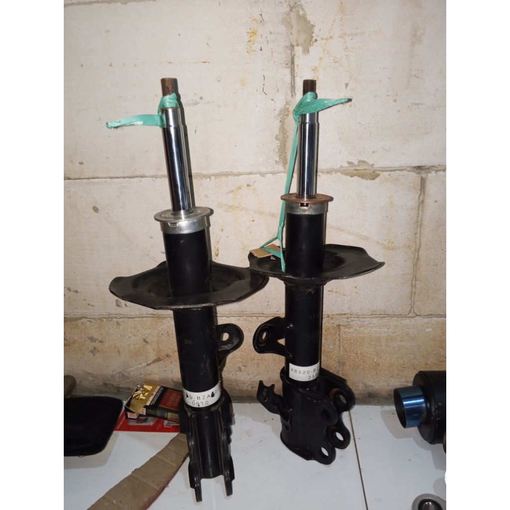 shockbreaker Avanza Xenia showa bza10