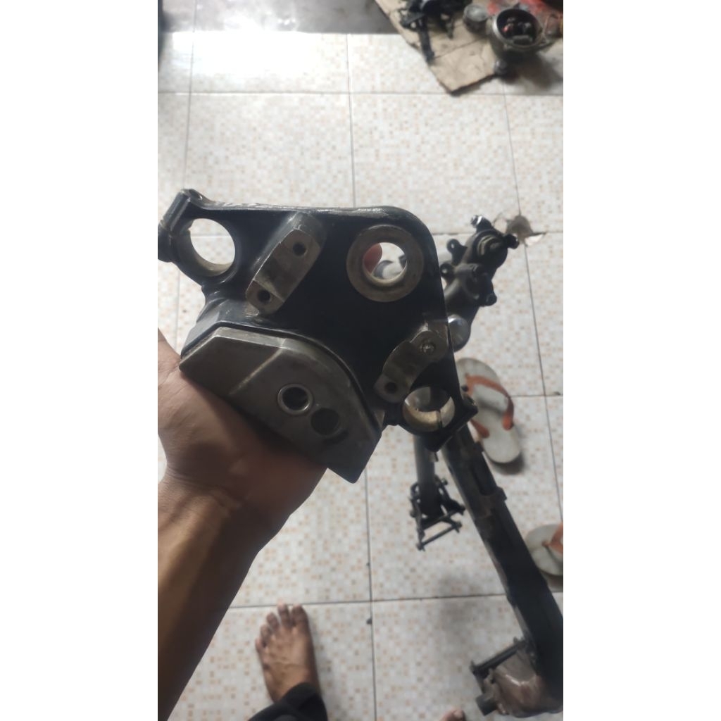 Segitiga atas megapro