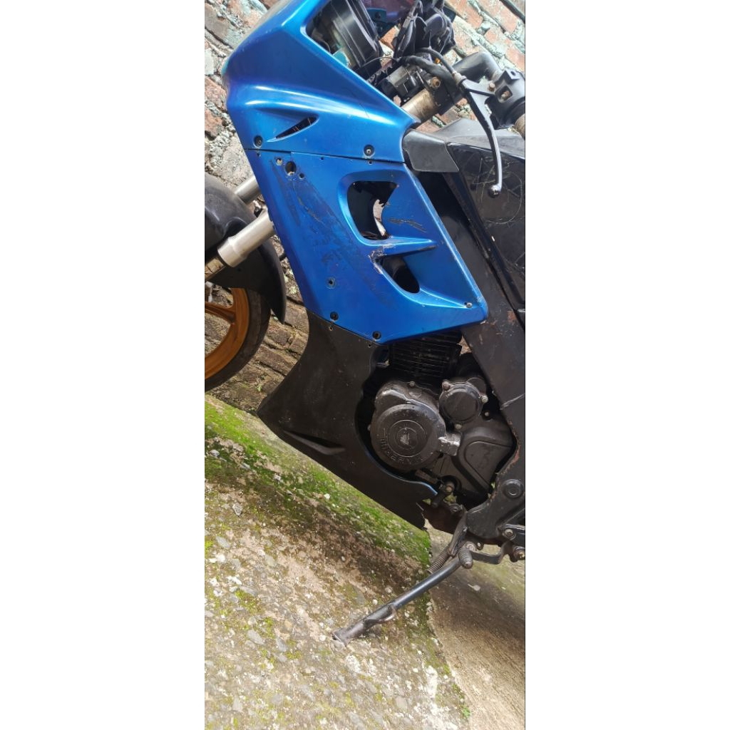 fairing tengah bawah minerva r150