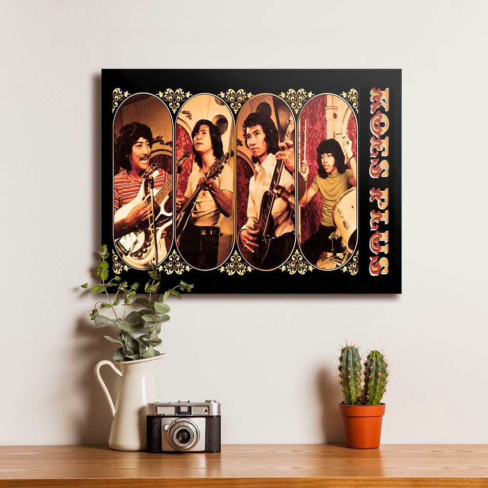 Poster Group Music Band Koes Plus 3 - Dekorasi Hiasan Dinding Kayu Plywood 12mm & Vinyl Laminasi Dof