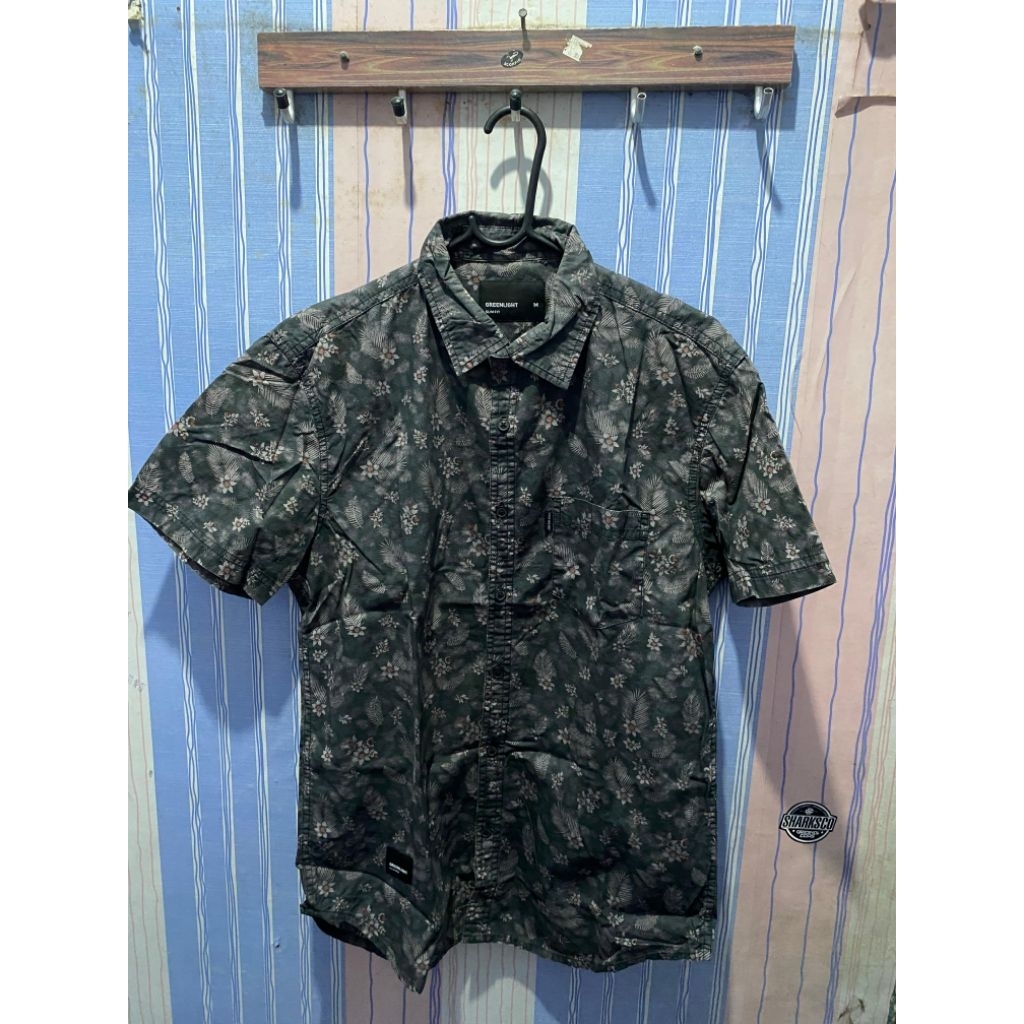kemeja Greenlight