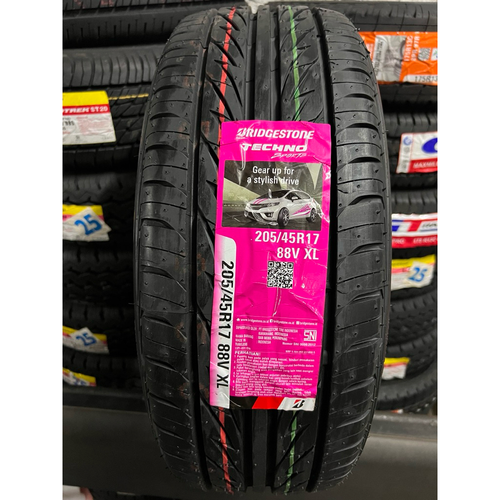Ban mobil 205/45 R17 Bridgestone Techno Sport