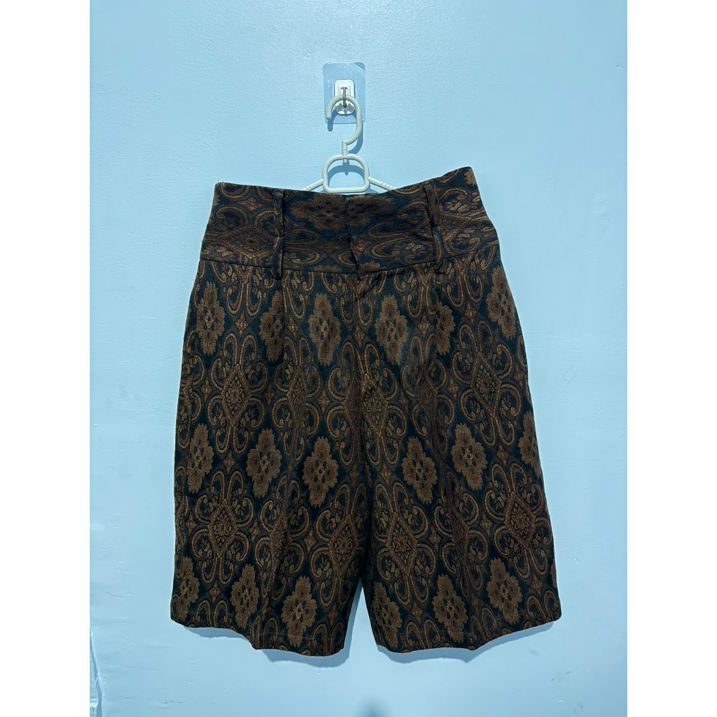 Preloved Blanc Studio x Alegeor Batik Jacquard Shorts Unisex Bottom - Celana Pendek Wanita Pria