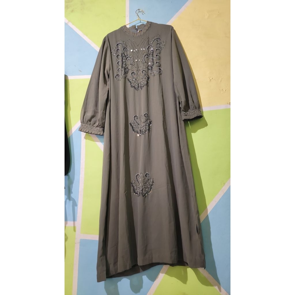 preloved Gamis payet kondangan abu tua