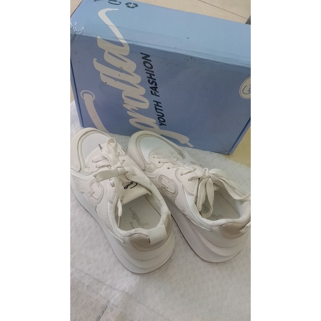 Preloved Sepatu Corolla