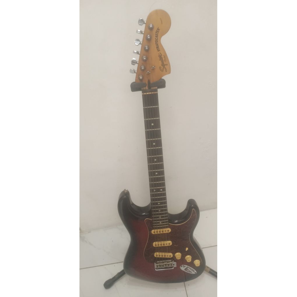gitar squier Strato standar