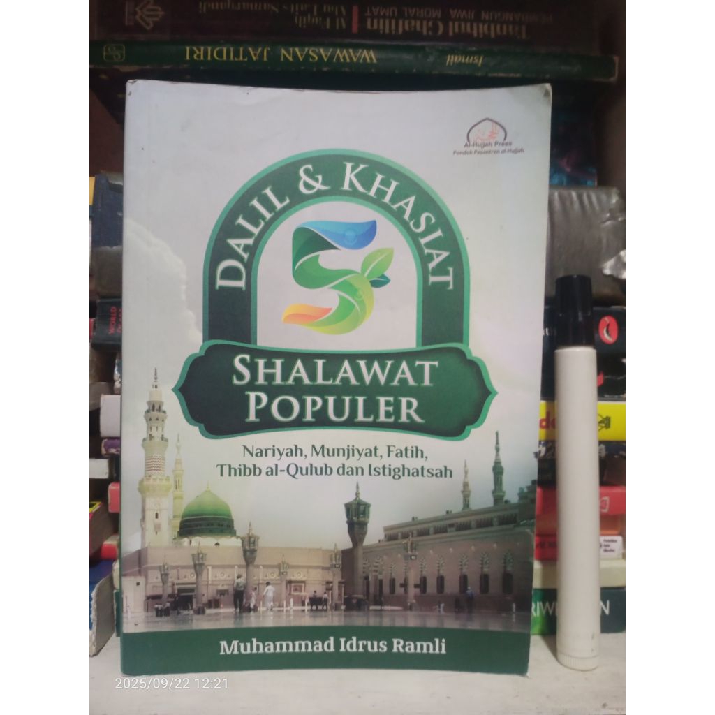 Buku Agama Islam: Dalil & Khasiat 5 Sholawat Populer