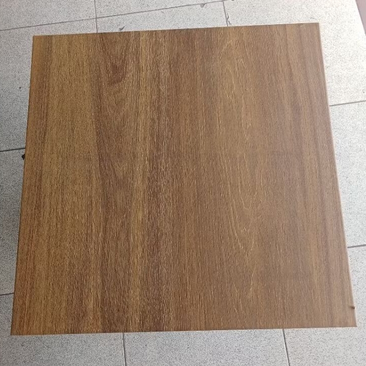 Keramik Ukuran 50x50 Motif Kayu Matte Platinum