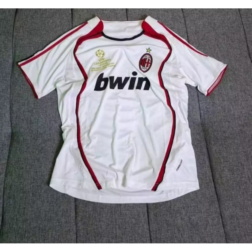 Jersey Kaos Baju Sepak Bola AC Milan Milano Home Away 3rd Third Bwin Putih Retro Klasik Classic Jadu