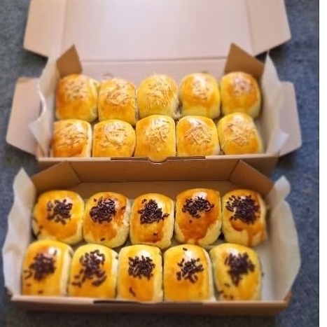 

bolen pisang coklat keju