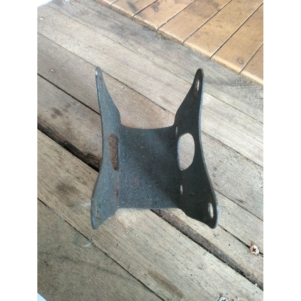 Pangkon mesin Cb100 Cb125 gl100 gl125