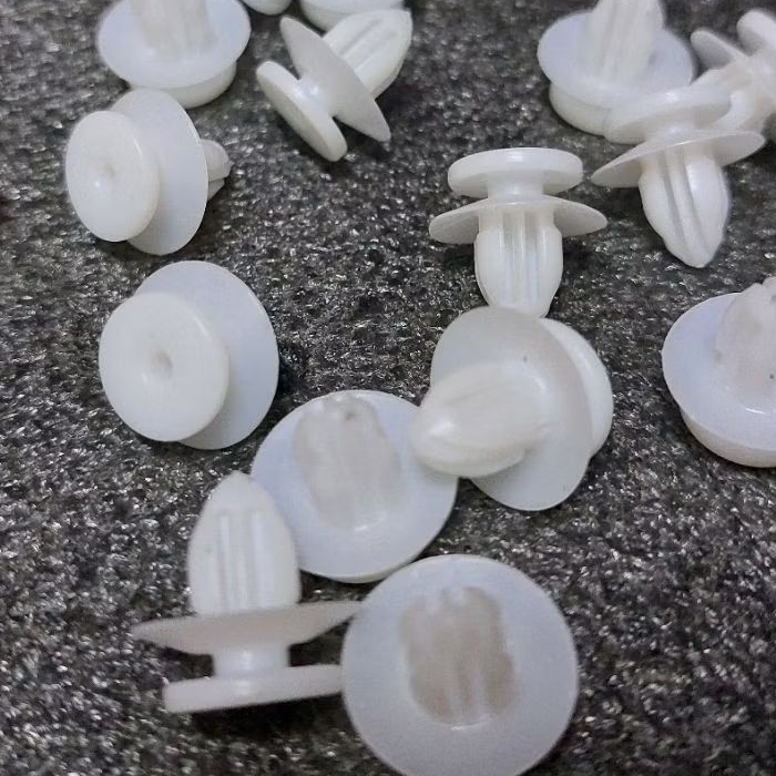 KANCING KLIP BODYKIT MOBIL AGYA AYLA DLL