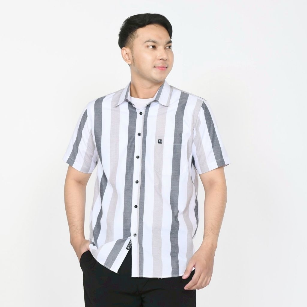 KEMEJA PRIA SALUR LENGAN PENDEK SIZE L XL HEM COWOK