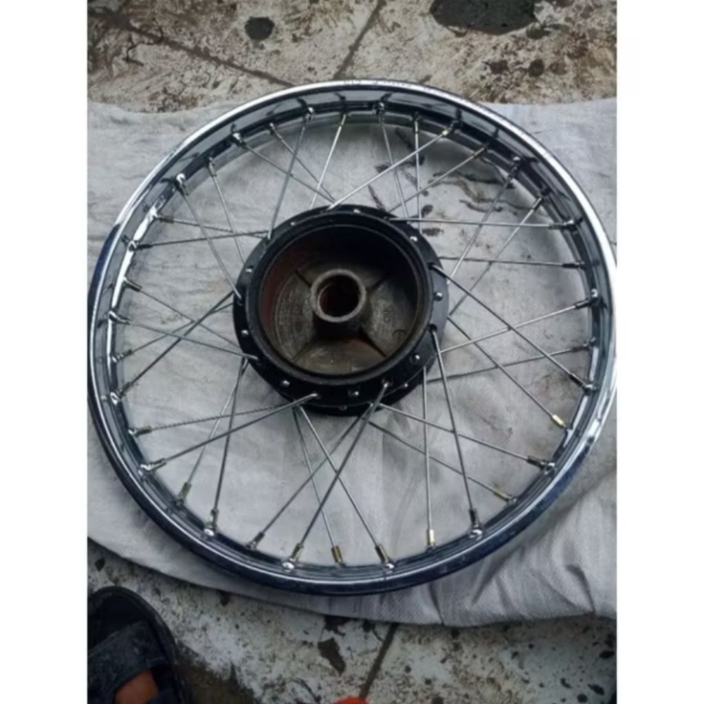 Velg pelek jari-jari roda belakang motor yamaha vega R new /vega ZR / zupiter MX/OLD pnp standar ORI