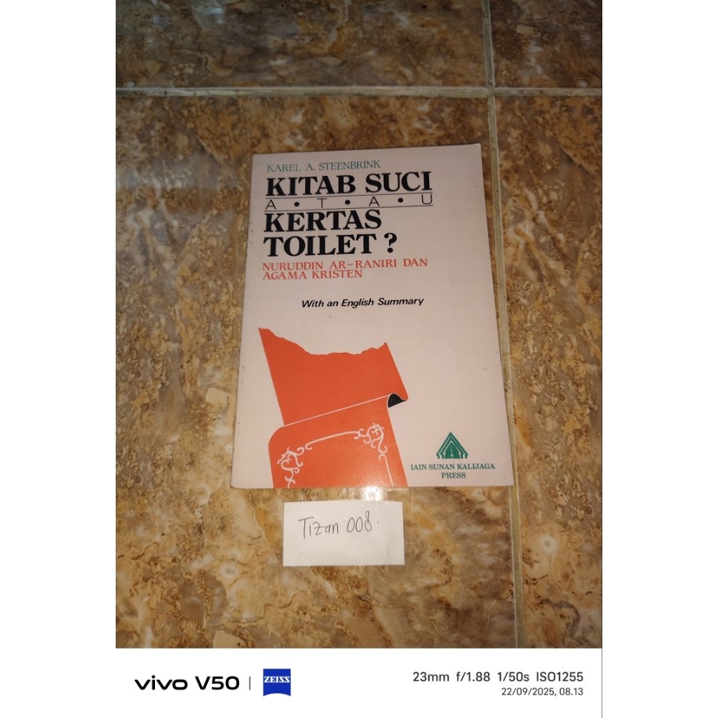 Buku Kitab Suci atau Kertas Toilet? Nuruddin Ar-Raniri dan Agama Kristen with an English summary - K