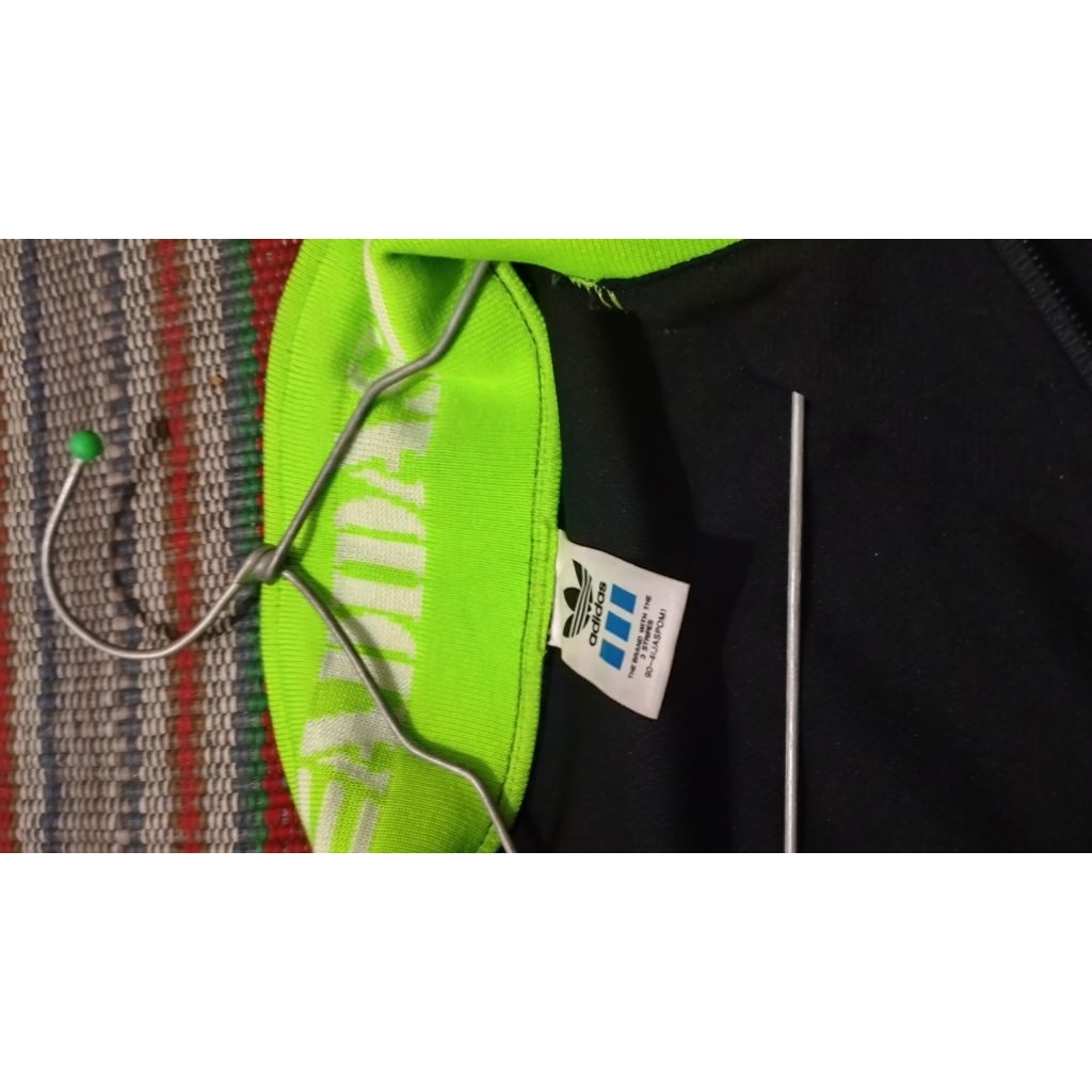 Adidas vintage Collab descente seperti baru