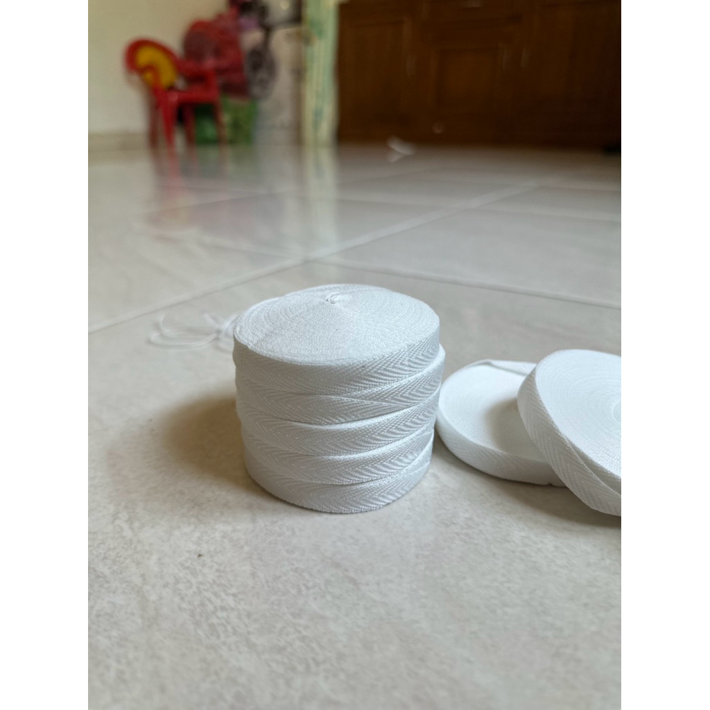 Veterban / Tali Guling Triangle TERMURAH 1 roll No 3 (1cm)