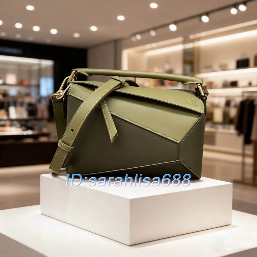 Top Lw Classic Calfskin Puzzle Tote Bag