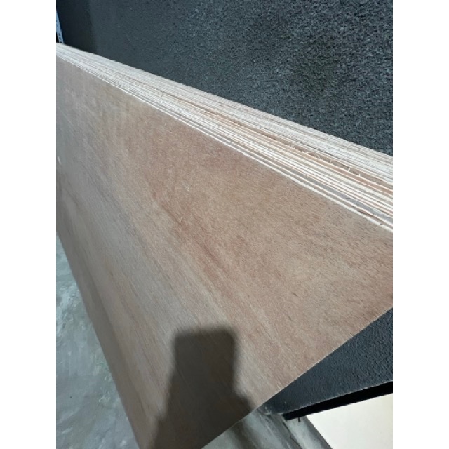 Plywood Triplek Meranti MC BETTER/Triplek 122x244 5mm Meranti Campur