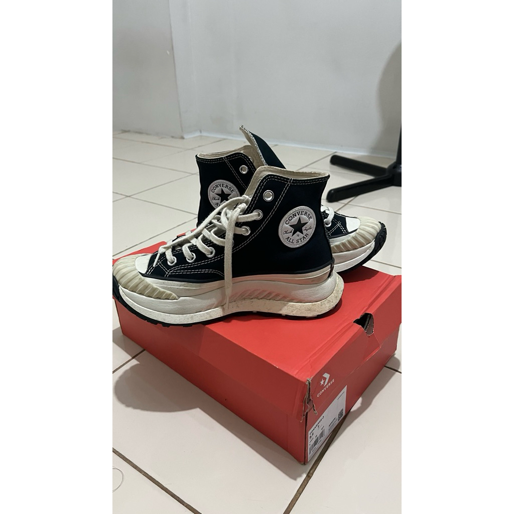 Sepatu converse chuck 70 AT-CX HI