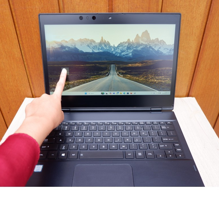 Laptop Toshiba Portege X20W-E Touch Intel Core i5-8250U Ram 16Gb 512Gb Normal Siap Pakai - Leptop La