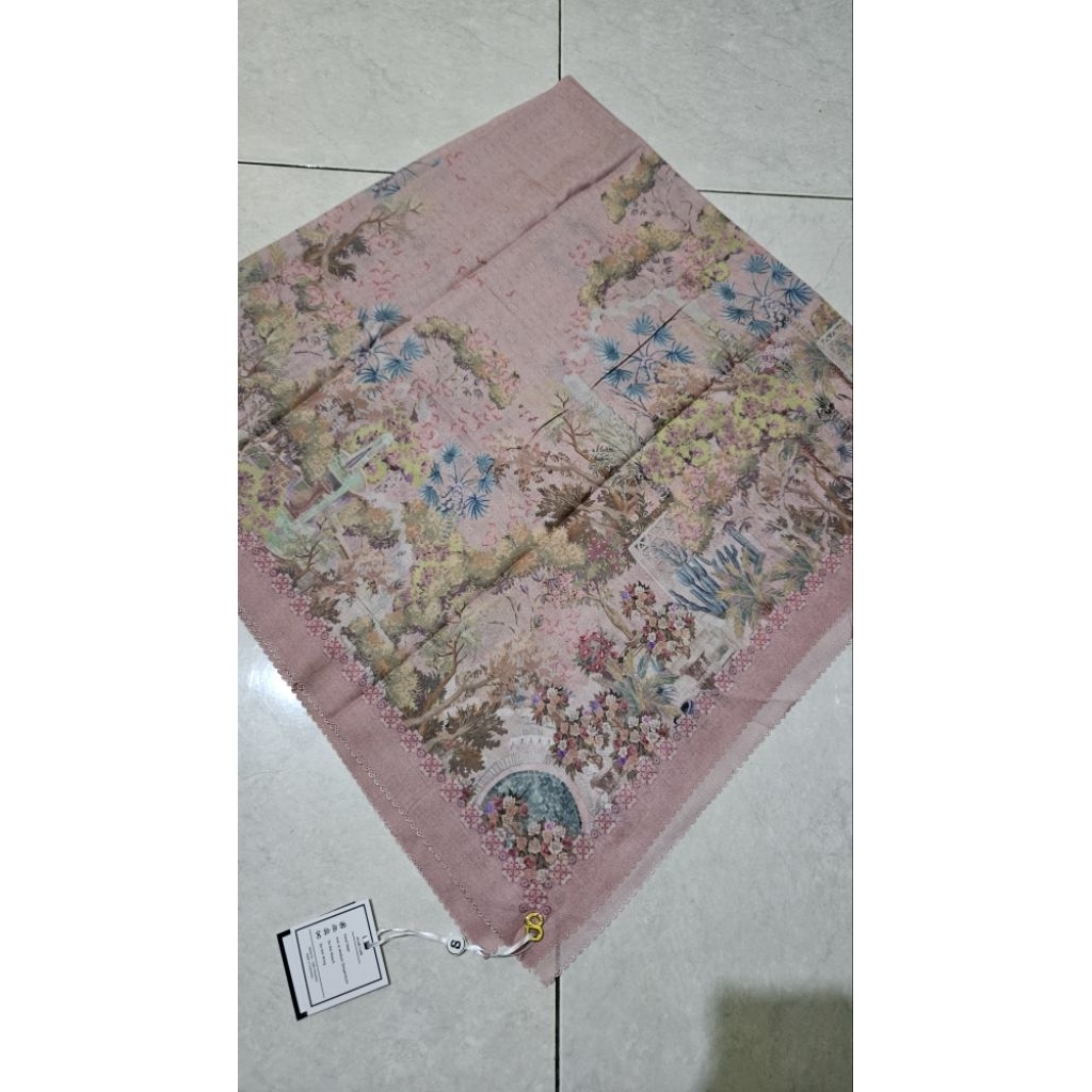 BUTTONSCARVES  AL QASR PINK AS IS NO DEFECT NO BOX